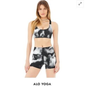 Alo Yoga Vapor matching set